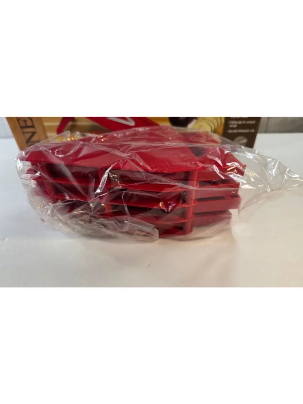 ONEIDA V-BLADE MANDOLINE FOOD SLICER NEW IN BOX RED KITCHEN VEGETABLE JULIENNE C